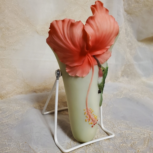 Hummingbird Wall Pocket - Picture 2 of 15